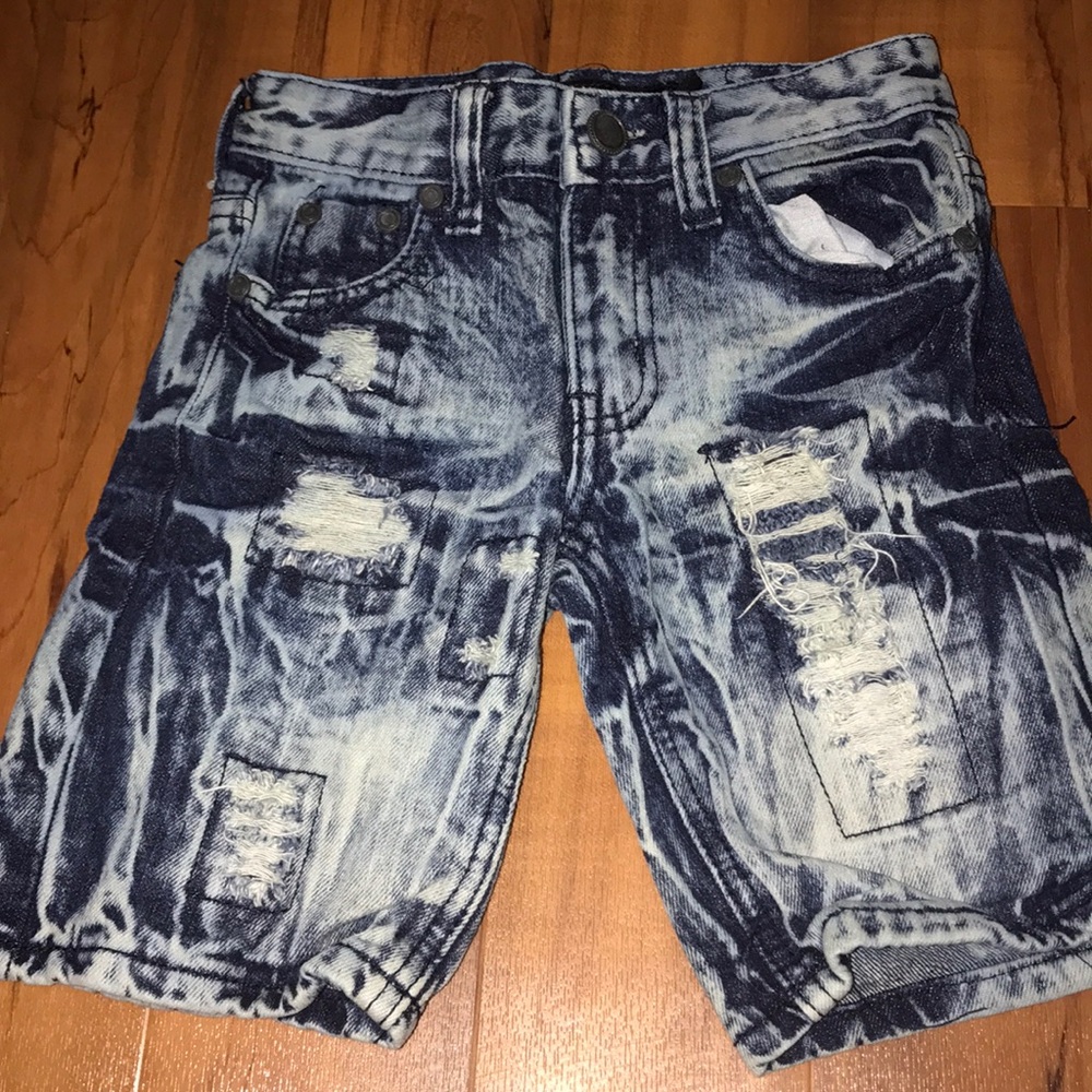 Destroys Jean Shorts - sz 4